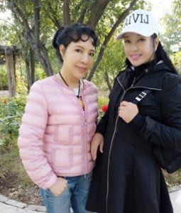 ​刘晓庆的妹妹刘晓红：我看到了姐姐的脆弱和心痛，含泪送姐姐出嫁