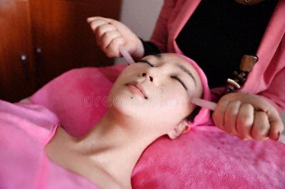 ​做美容的女孩能娶吗？