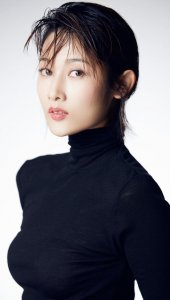 ​34岁韩悦出道10年仍不温不火，喜欢她的人两极分化，至今毫无恋情