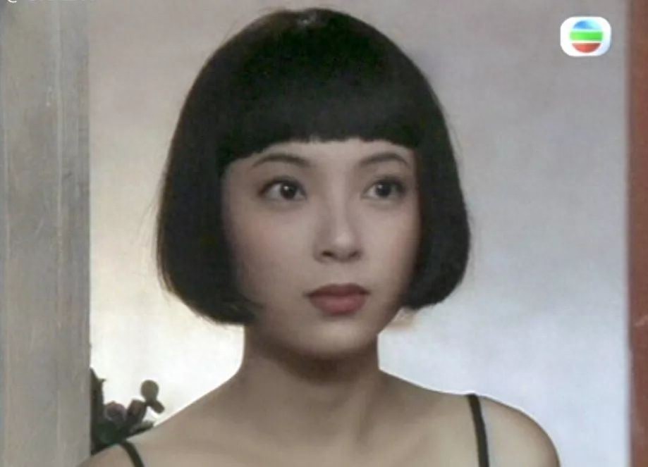 傅明宪:最经典版郭芙,TVB的花旦之一,嫁入豪门后生活奢靡