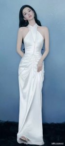 ​实用短语keep away两个经典用法