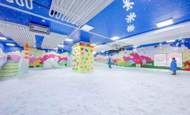 广州天河新开了一家冰雪乐园,零下8℃真冰真雪体验大雪纷飞世界