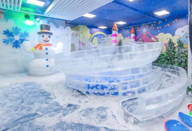 广州天河新开了一家冰雪乐园,零下8℃真冰真雪体验大雪纷飞世界