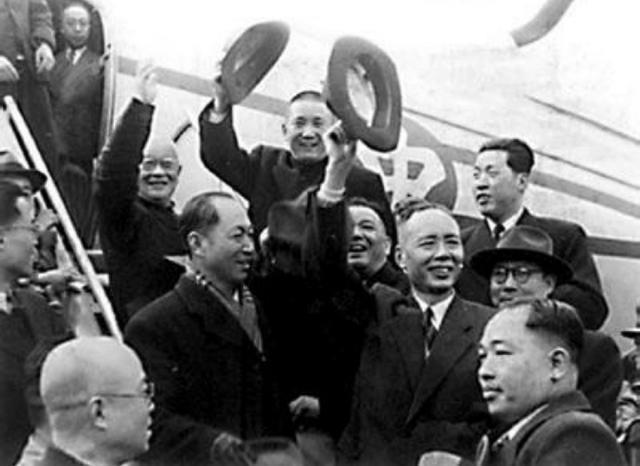 他是半个军事家,后官至副国级,蒋介石称:国军之失败全在于他!