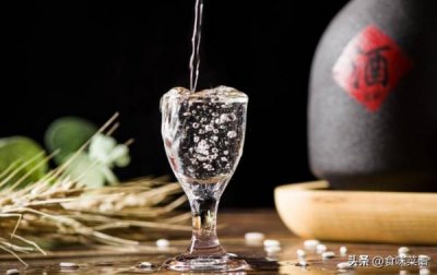 ​为什么酒后口渴喝什么(为什么酒后半夜口渴)