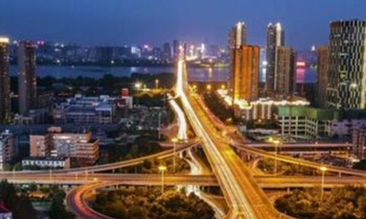 武汉人口增长趋势图,香港总人口2025总人数口多少?图1