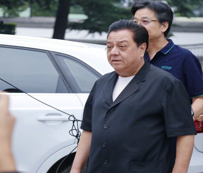 李金斗和侯耀文的辈分谁高郭德纲和李金斗是平辈