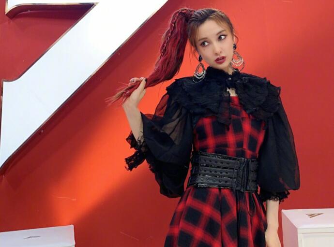 吴昕个人资料简介及家世 出生在不错的家庭也十分努力