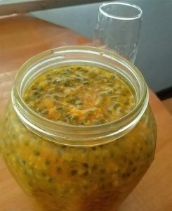 ​百香果泡蜂蜜保存多久,百香果柠檬蜂蜜水可以存放多久