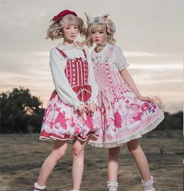 那些显孕又显胖的“校服款”洛丽塔,却深受lo娘的喜爱