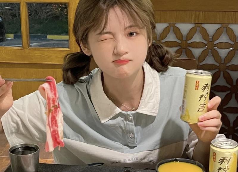 女人“发疯”一样的想你,才有这几种反常的行为 女人“发疯”一样的想你,才有这几种反常的行为