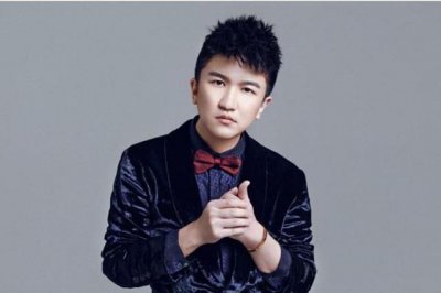 ​选手忍了张大大一晚上，终于骂回去，谢娜老薛以为要动手