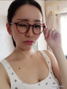 ​电影《追龙II》演员文凯玲 曾任职空姐  高清美图搜集收藏