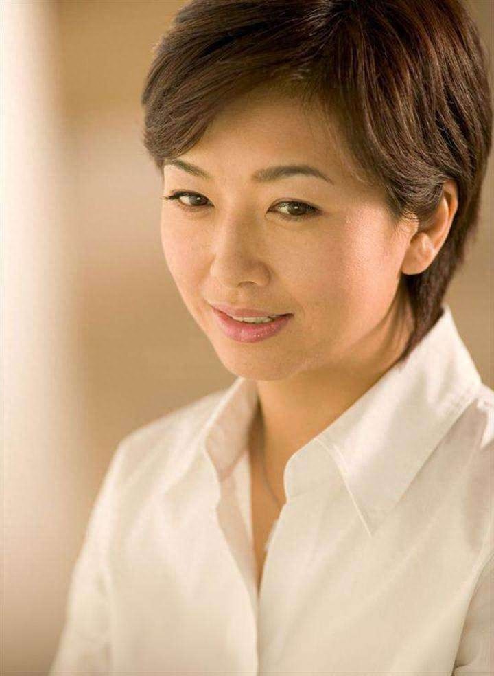 “大众情人”江珊:电影世家,27岁爆红,离婚17年,今仍优雅迷人