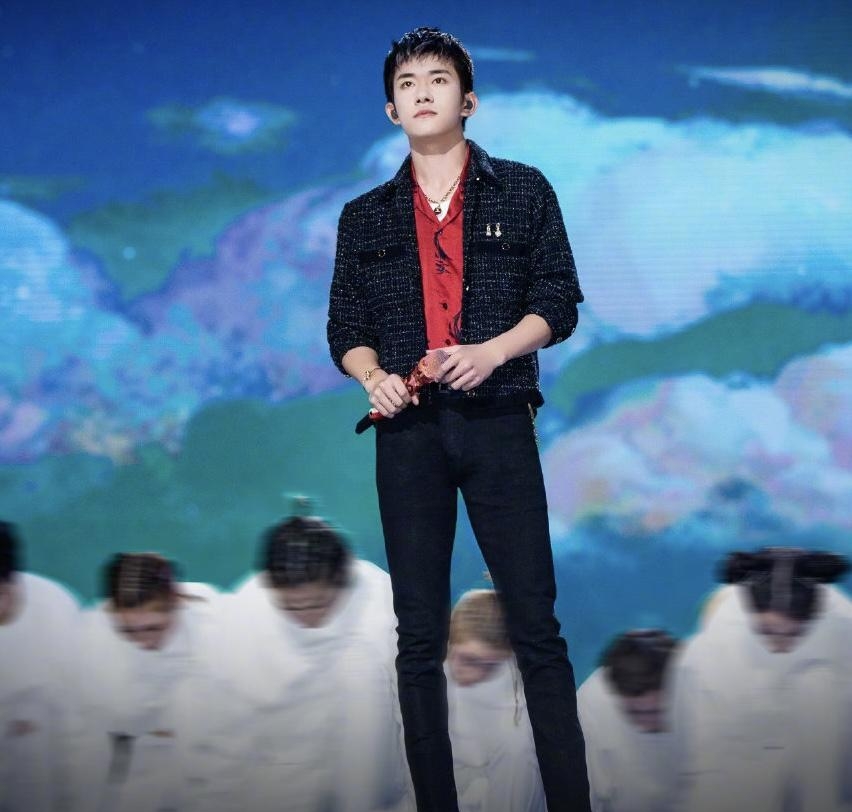 易烊千玺代言什么(易烊千玺代言衣服) 第2张 易烊千玺代言什么(易烊千玺代言衣服) 第2张