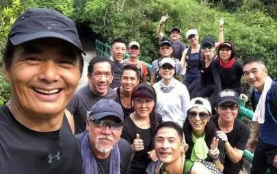 娱乐网友3年偶遇了周润发7次,周润发个人详细简历 2