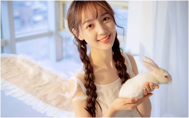 秦牛正威吴亦凡做过吗（秦牛正威正面回应吴亦凡一事）