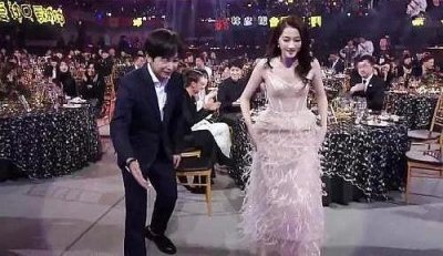 ​彭昱畅指路笑晕胡先煦，遭胡先煦疯狂喷水，台下胡先煦的表情亮了