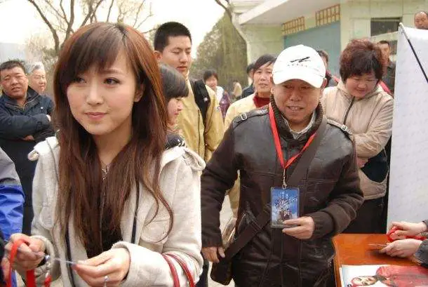 华晨宇家境资料介绍(音乐怪才华晨宇的家族史)