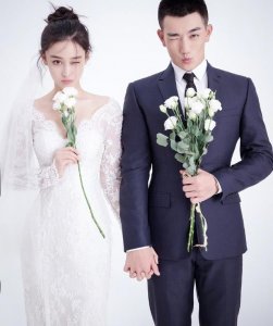 ​张馨予这个老公找得好，网友：军婚受保护，希望一直幸福下去