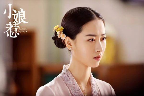 小娘惹中玉珠怀的是谁的孩子(《小娘惹》玉珠的孩子是谁的,被罗伯张欺辱生下儿子结局凄惨)