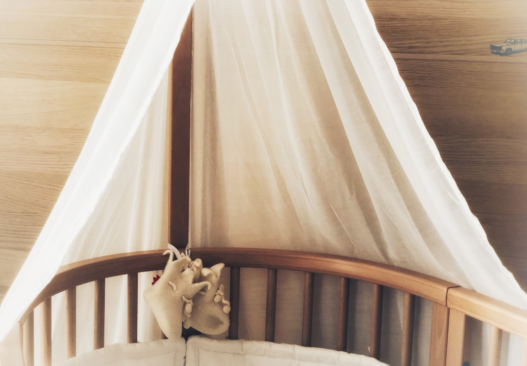 “滕子荆”王阳官宣产子！大方晒宝宝正脸照，高龄妻子却未出镜