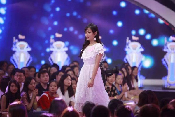 陈怡吟牵手后结婚了吗 跟前男友分手,她还单着?