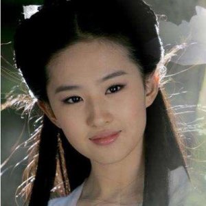 ​刘亦菲和李若彤，谁的小龙女更经典？看了这三点对比你就懂了！