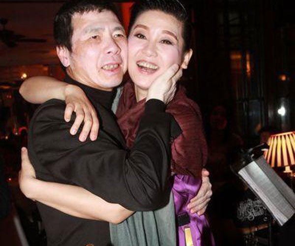 冯小刚前妻是谁,叫什么名字 徐帆过的幸福吗？