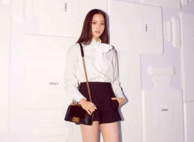 ​欧阳娜娜身高体重多少 欧阳娜娜凸点胸为什么大不良照片曝光