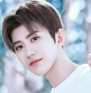 ​蔡徐坤被央视点名是真的吗怎么回事