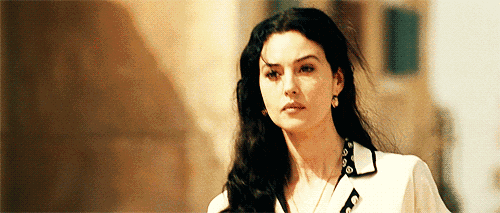 盛世美颜的地球球花：莫妮卡贝鲁奇