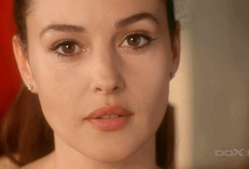 盛世美颜的地球球花：莫妮卡贝鲁奇