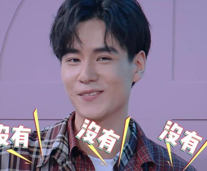 王一博180胡一天188,当两人同框后,真实身高一看便知