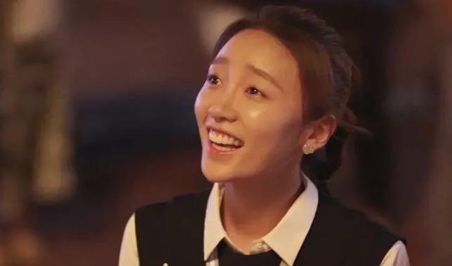 娱乐张月26岁演《三十而已》走红（张月的演绎生涯）  2