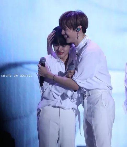 一合体就开撕,抄袭,第一男团集体崩了?