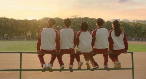 豆瓣评分9.5人生大事(豆瓣评分7.5人不彪悍枉少年)(11)