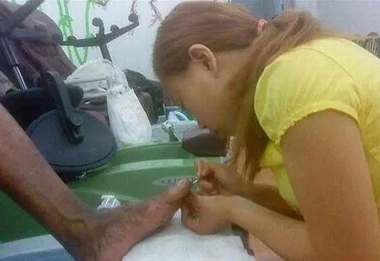 罗玉凤怎么留美国这么久（10年前说要嫁奥巴马）(22)