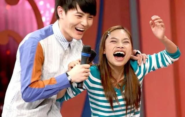 罗玉凤怎么留美国这么久（10年前说要嫁奥巴马）(20)