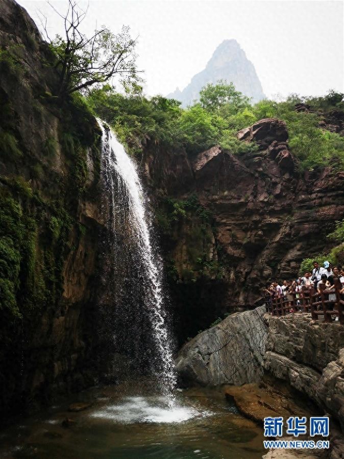 “地下奇观”云台山红石峡