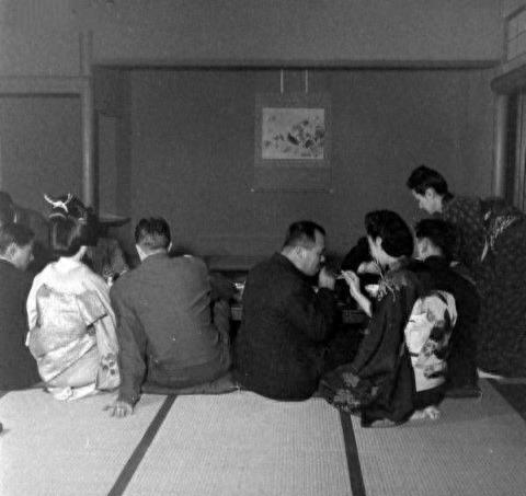 日本军妓:区别于慰安妇，生活在“天堂里”的高级艺妓