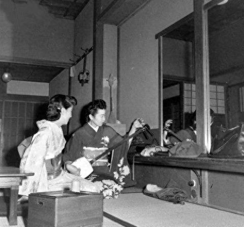 日本军妓:区别于慰安妇，生活在“天堂里”的高级艺妓