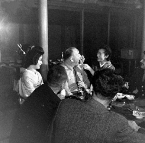 日本军妓:区别于慰安妇，生活在“天堂里”的高级艺妓