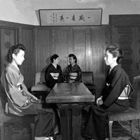 日本军妓:区别于慰安妇，生活在“天堂里”的高级艺妓