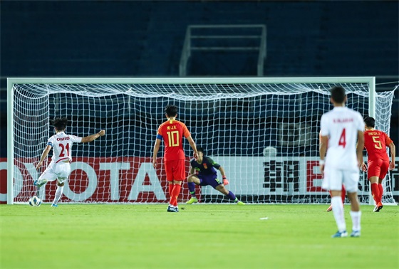 足球——亚足联U23锦标赛：中国不敌伊朗