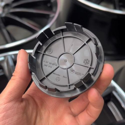 奔驰R级AMG轮毂(奔驰s级amg)-第1张图片-