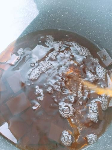 阿胶泡成什么样子