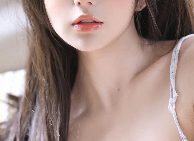 女子去夜场上班一晚挣3000，累得躺下就睡，网友：女人挣钱不容易