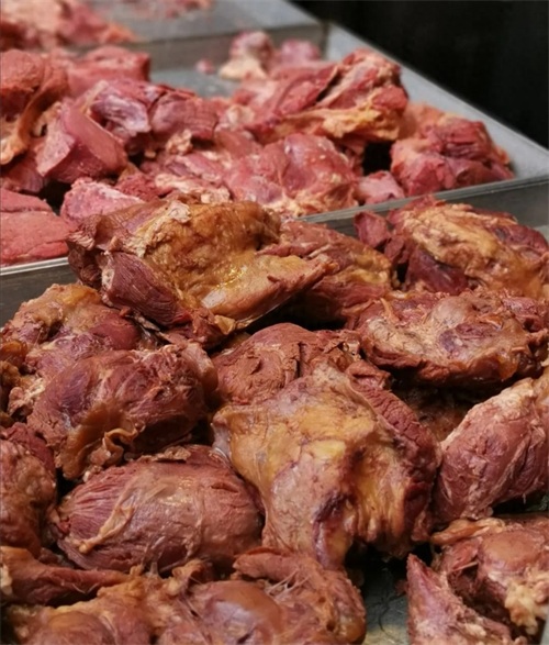 西羊市这家三十年老店，据说是西安腊牛羊肉头牌！你认可吗？