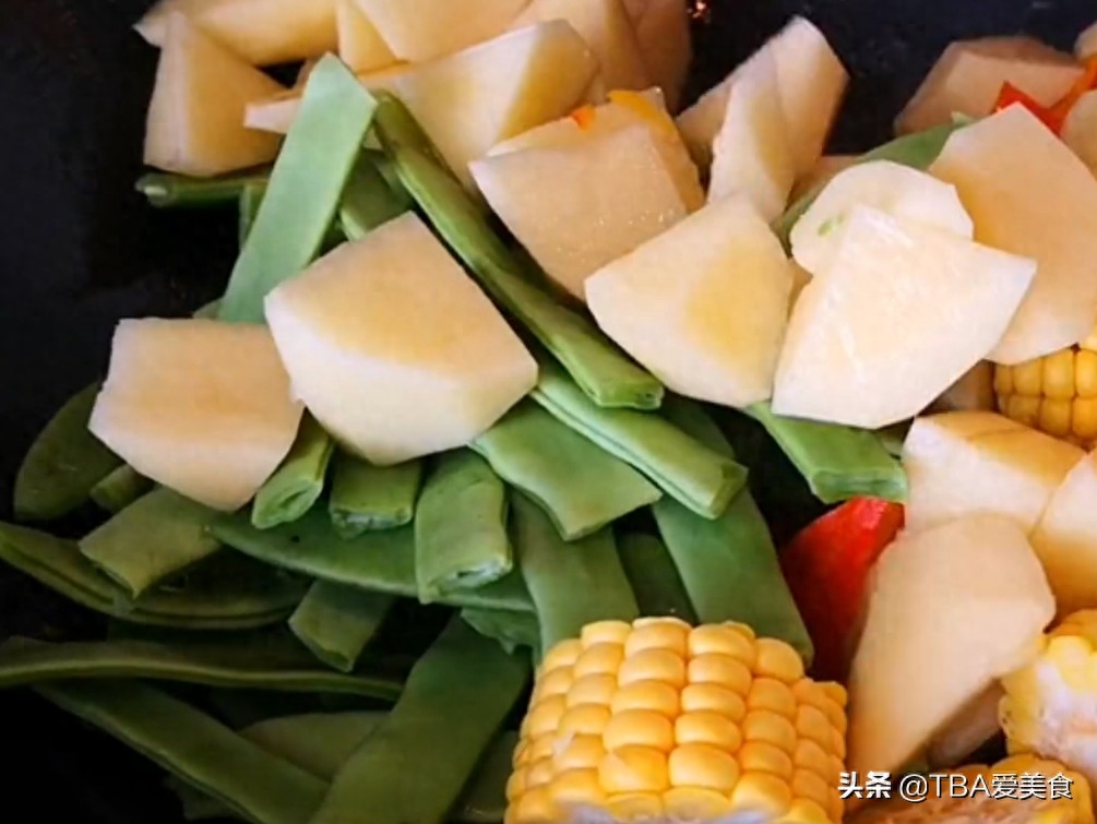 东北名菜大丰收，名字好听营养丰富，做法更简单，好吃到舔手指